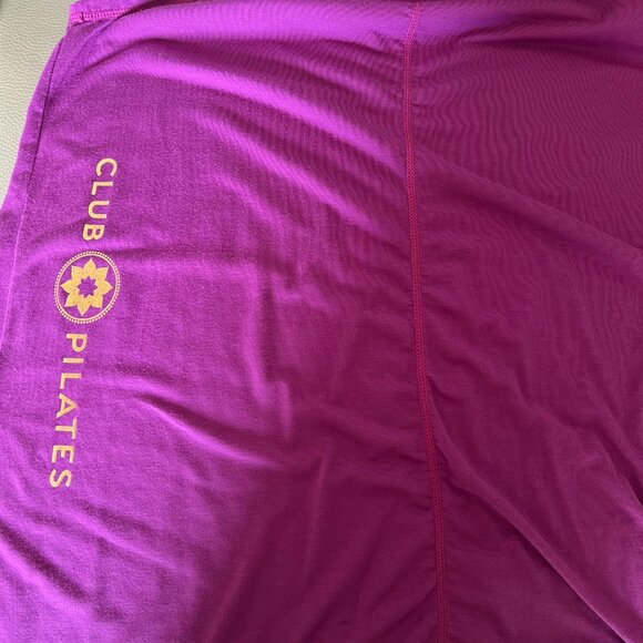 BUNDLE (5) OF WOMEN’S TANK WORKOUT SLEEVELESS TOPS (Medium and Large) - Picture 4 of 10